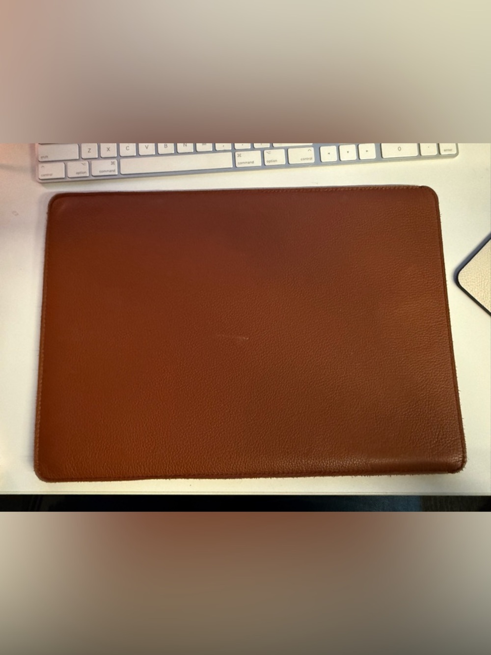 Woolnut Leather Laptop Sleeve 16 in - Picture 4 of 6